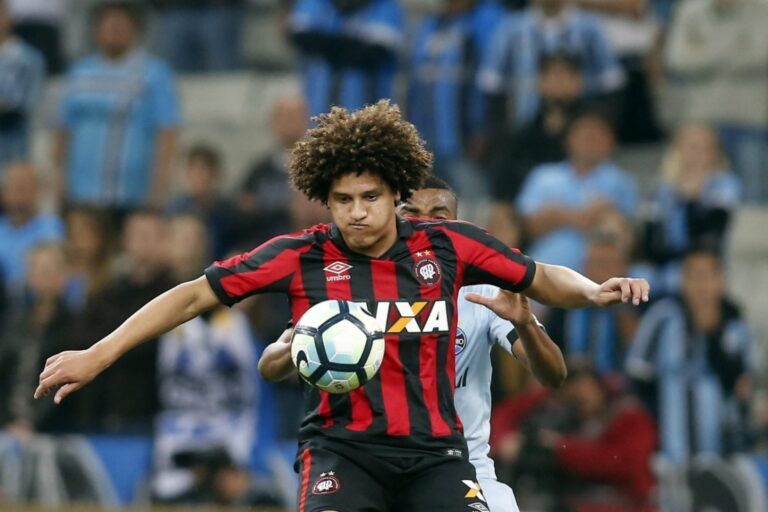 Felipe Gedoz no Athletico em 2017