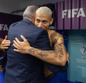 Richarlison e Tite na Copa do Mundo 2022