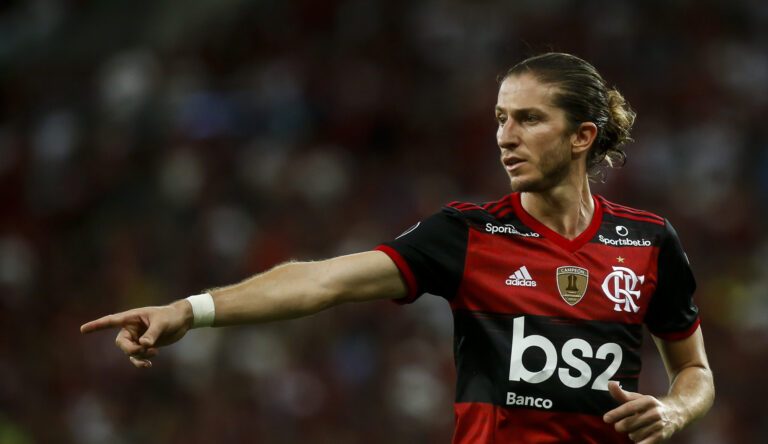 Filipe Luis no Flamengo v Barcelona - Copa CONMEBOL Libertadores 2020