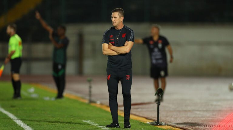 Paulo Turra no Athletico 2023