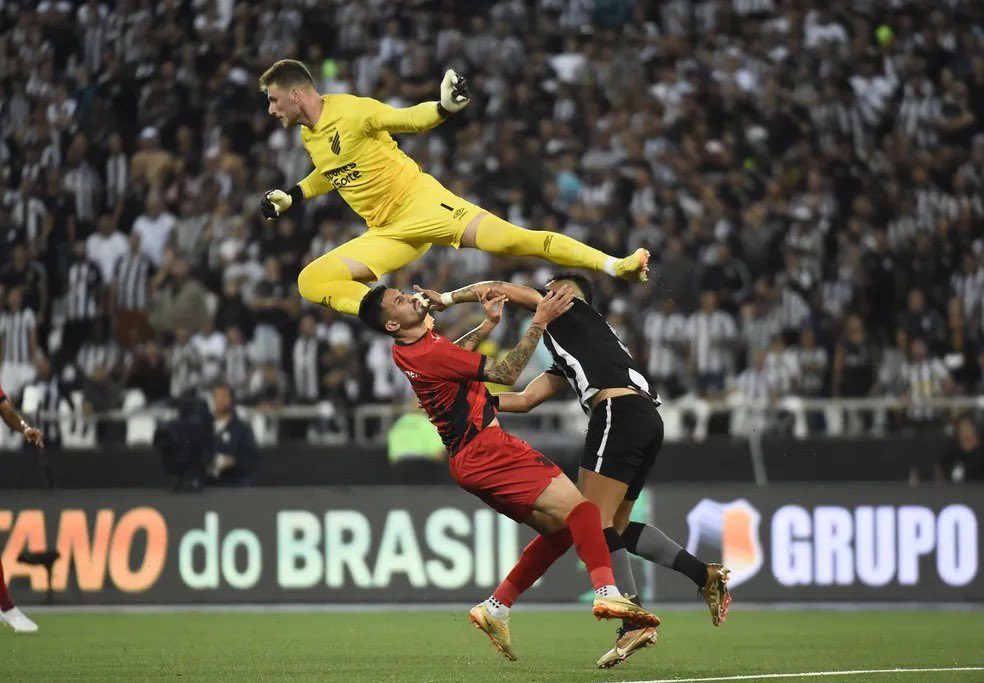 Goleiro Do Athletico Lidera Rankings Da Libertadores