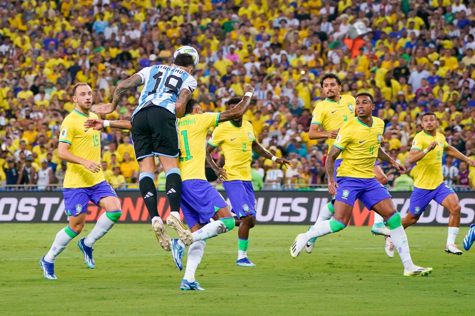 Brasil perde para a Argentina e amarga terceira derrota