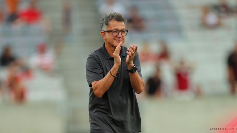 Osório como técnico do Athletico Paranaense