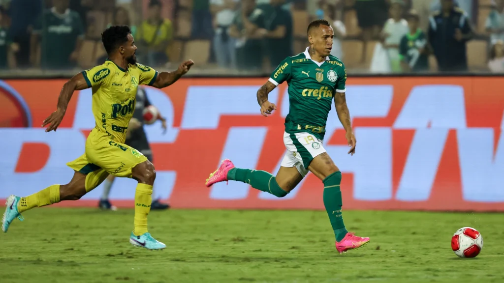 Manda embora? Breno Lopes pode sair do Verdão no final da temporada 