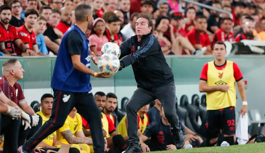 Cuca como técnico do Athletico