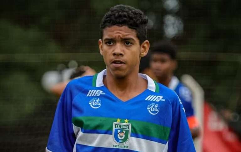 Rafael-Reis-na-base-do-União-Cacoalense