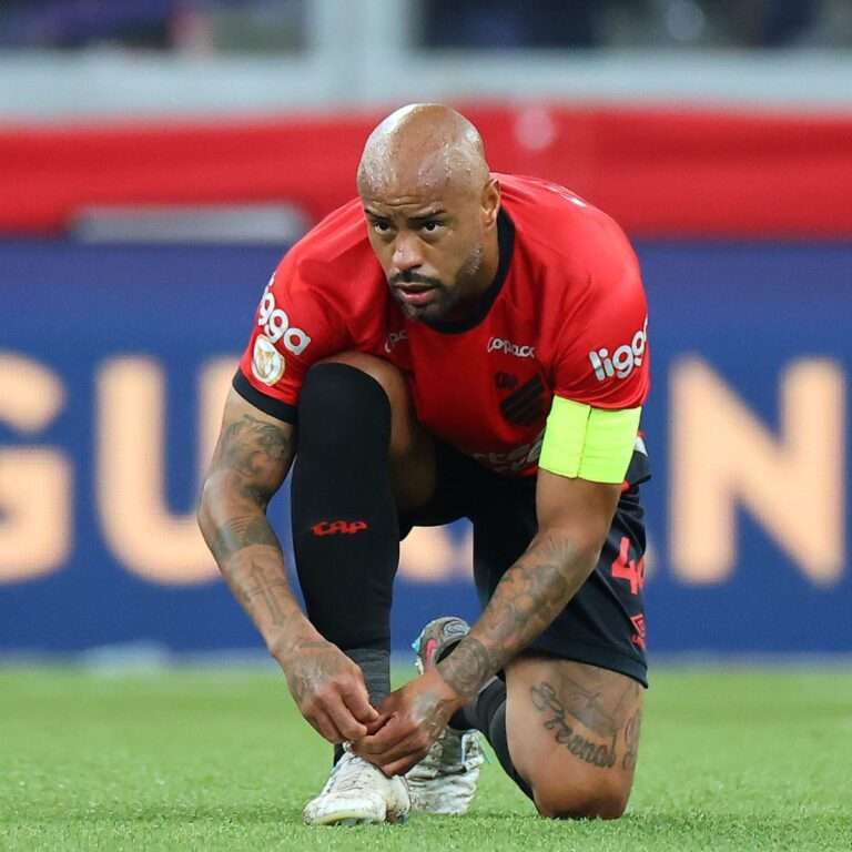 Thiago Heleno pelo Athletico Paranaense em 2024