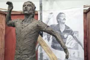 Estátua de Sicupira que está sendo esculpida no Atelier de Forno de Fundição de Esculturas do Memorial Paranista. Curitiba, 28/04/2023.