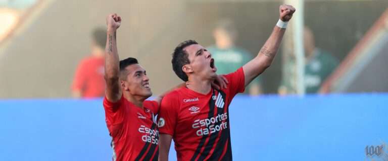 Pablo e Cuello comemorando gol no Palmeiras pelo Campeonato Brasileiro 2024