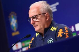 Dorival Junior como técnico da seleção Brasileira em entrevista coletiva