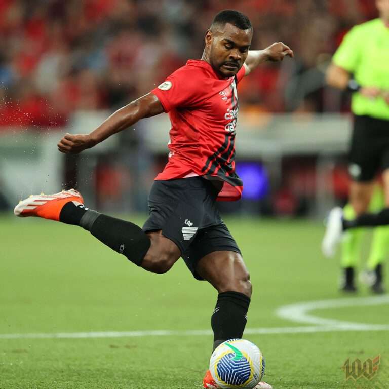 Nikão pelo Athletico Paranaense contra o Criciúma pelo Campeonato Brasileiro 2024