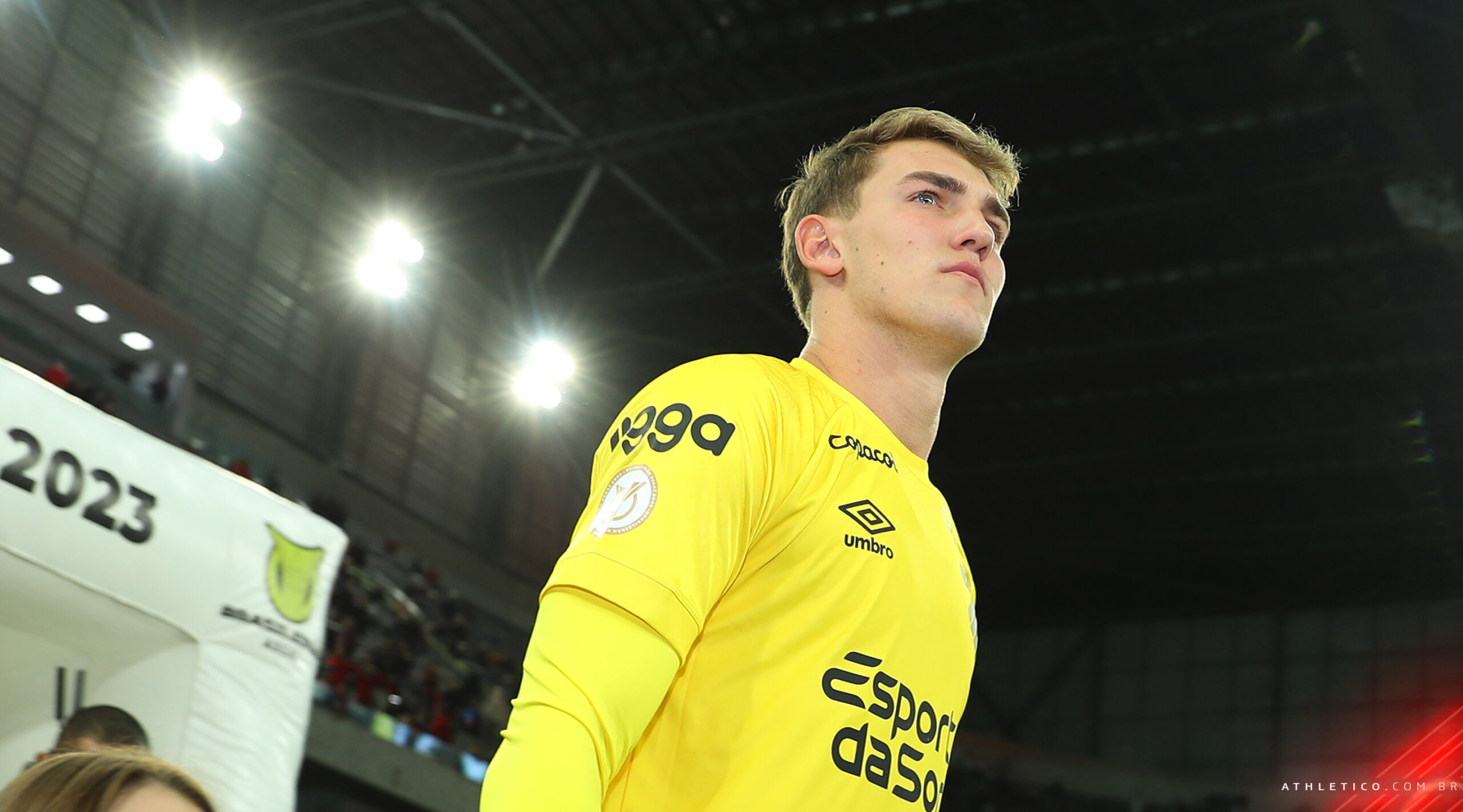 Léo Link pelo Athletico Paranaense em agosto de 2023 - Foto: Gustavo Oliveira/athletico.com.br