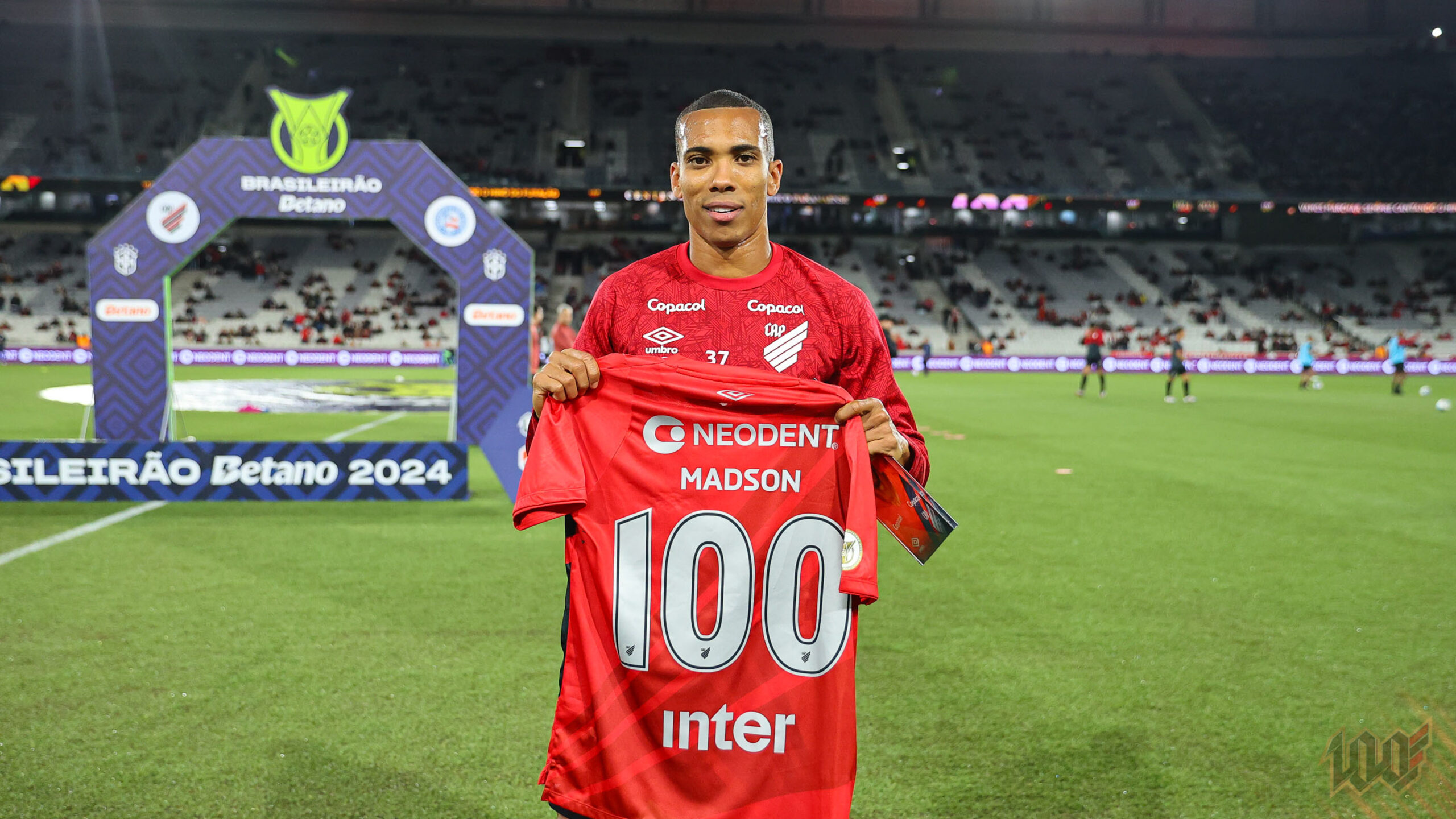 Madson completa 100 jogos pelo Athletico em 2024