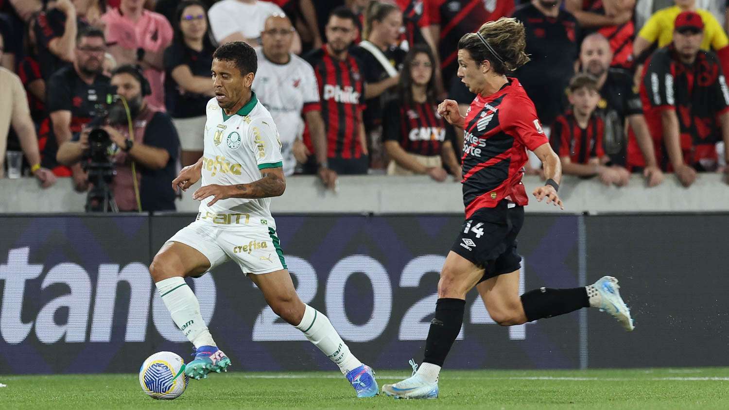 Athletico x Palmeiras pelo Campeonato Brasileiro 2024 em jogo pela segunda rodada na Ligga Arena