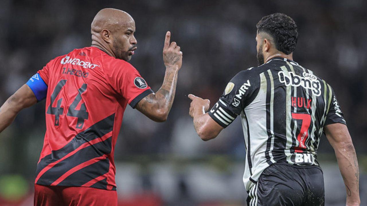 Thiago Heleno no Athletico Paranaense e Hulk no Atlético Mineiro