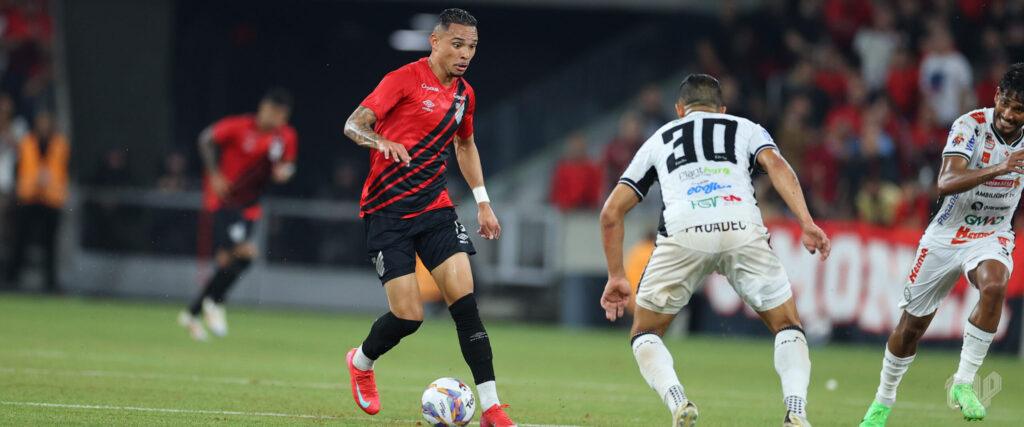 Athletico em partida contra o Operário