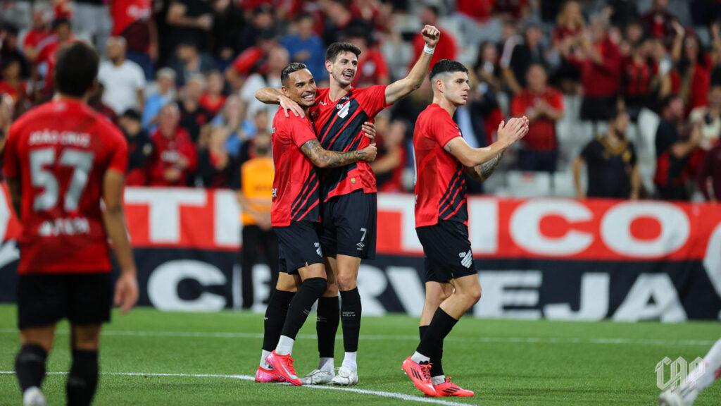 Di Tório, Zapelli e Raul pelo Athletico Paranaense durante o campeonato paranaense de 2025