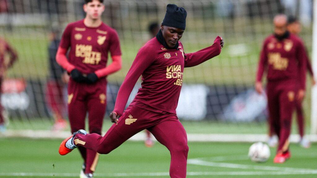 Athletico-PR encara clássico Athletiba com escalação provável e dúvidas importantes