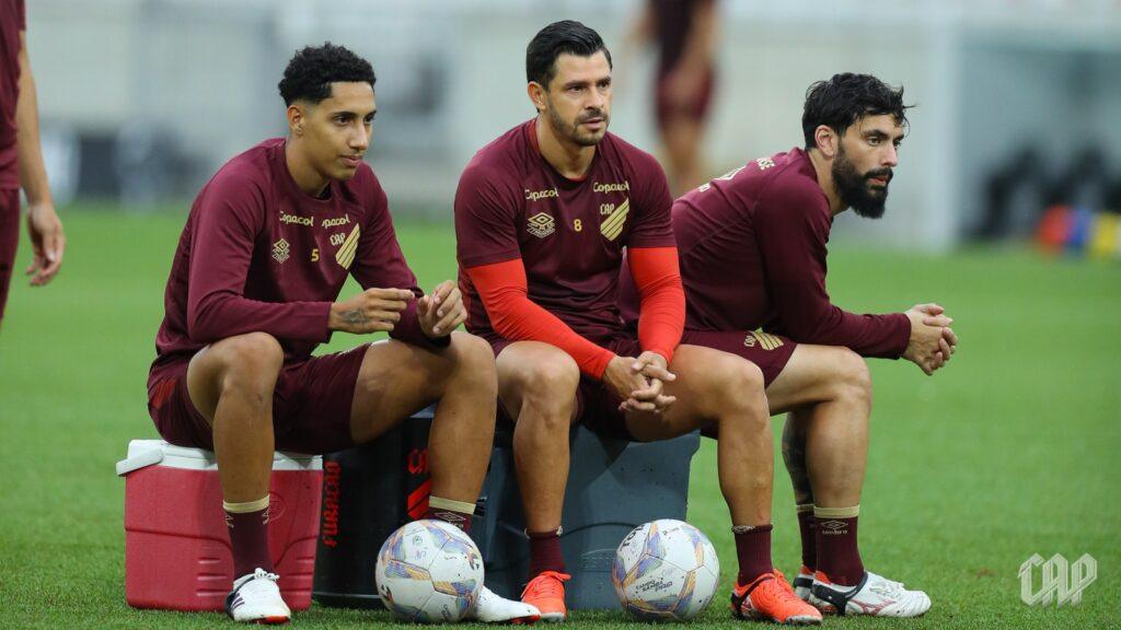 Athletico-PR rescinde contrato com Giuliano em busca de oxigenação no elenco