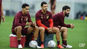 Athletico-PR rescinde contrato com Giuliano em busca de oxigenação no elenco