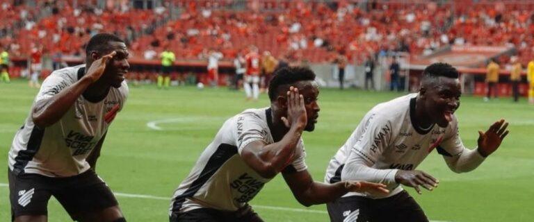 Athletico se destaca com recorde de estrangeiros na estreia do Brasileirão