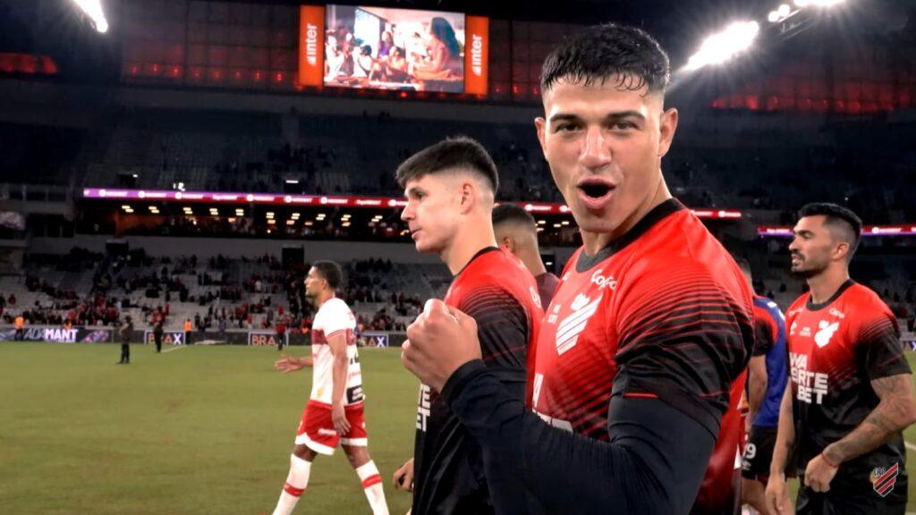 Athletico-PR goleia Foz do Iguaçu e deixa classificação bem encaminhada