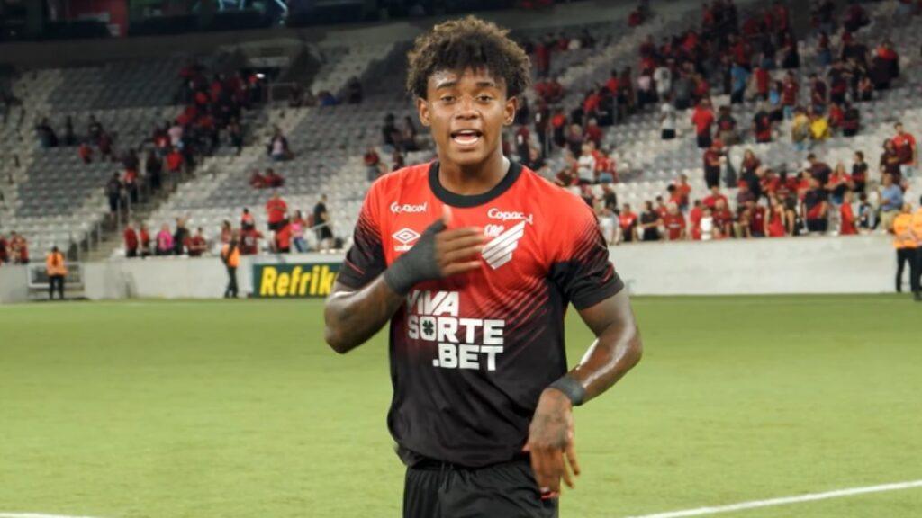 Bruninho, joia do Athletico-PR, é alvo do Shakhtar e o clube busca valorização